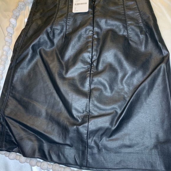 Leather vegan skirt - Picture 3 of 3